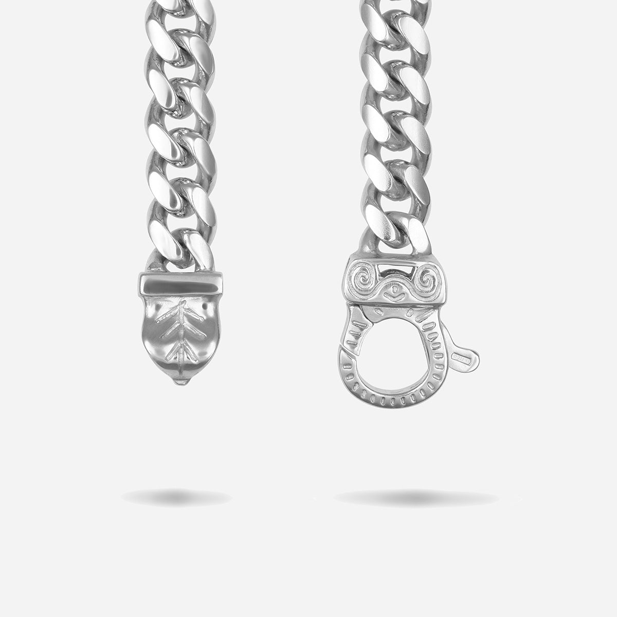 FLAMING TONGUE Cuban Link Necklace, Polished Silver - Front Clasp View
