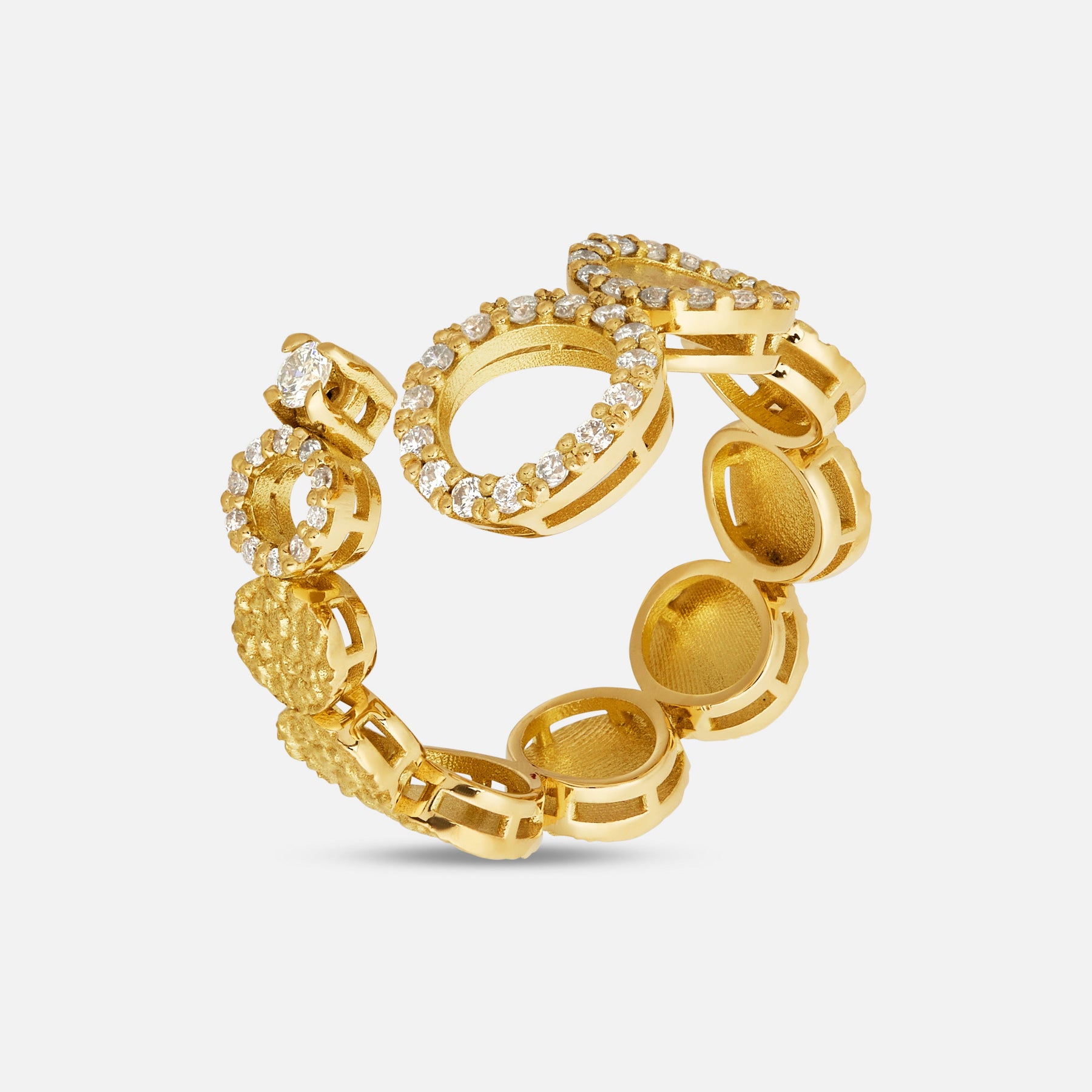 Frammenti Yellow Gold and White Diamonds Ring in 18K yellow gold with matte finish, featuring geometric diamond accents.