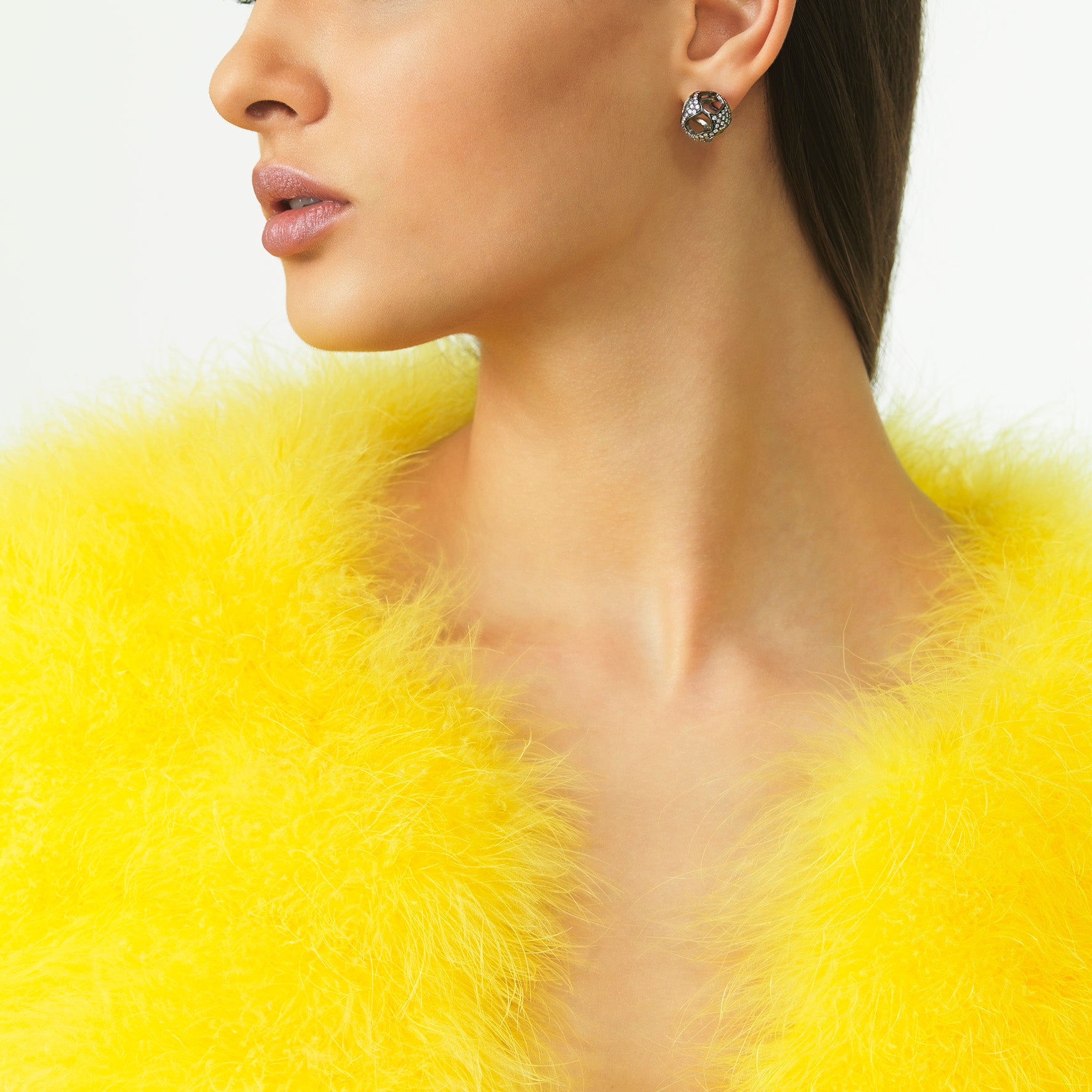 EXPLOSION OF JOY Grand Stud Earrings