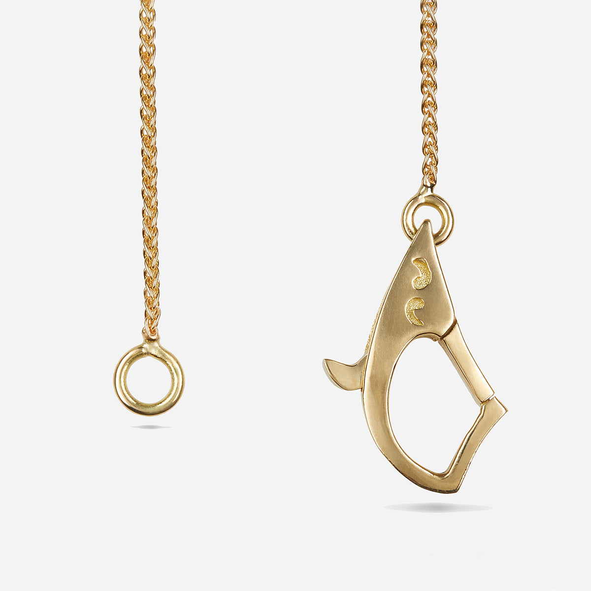 FORGED TRANSCENDENCE Hammered Gold Pendant, 18K Yellow Gold - Clasp View