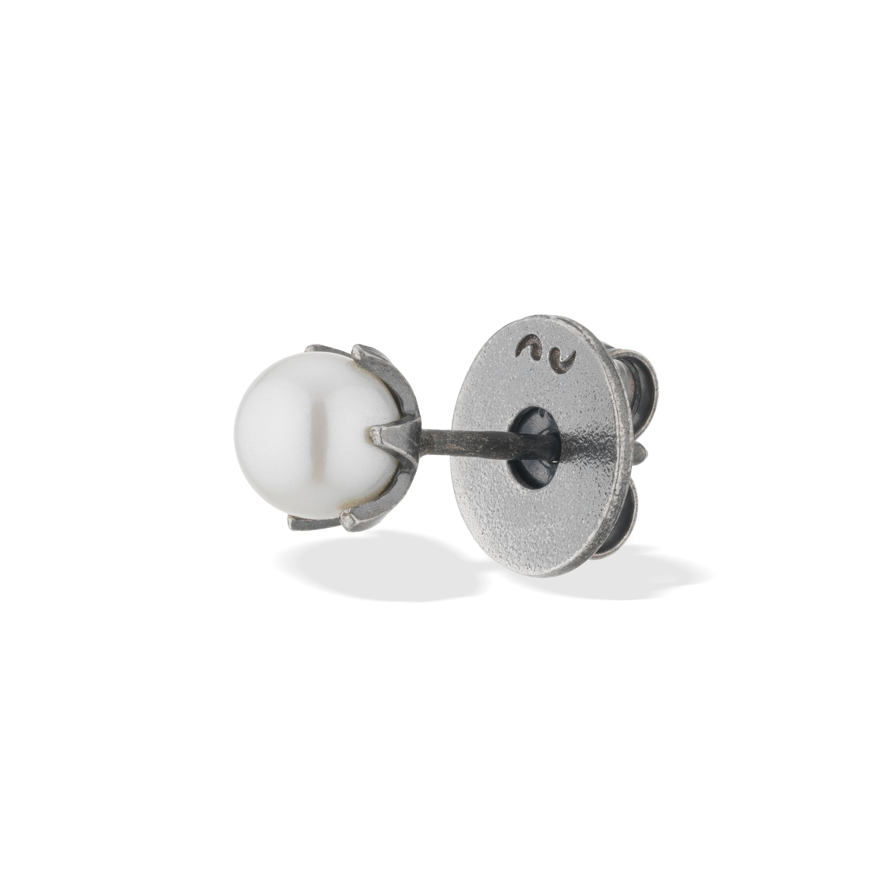 Calyx Mono Mini Pearl Earring