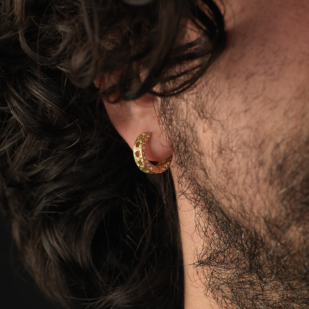 Manawa Single Shark O Earring with Champagne Diamonds