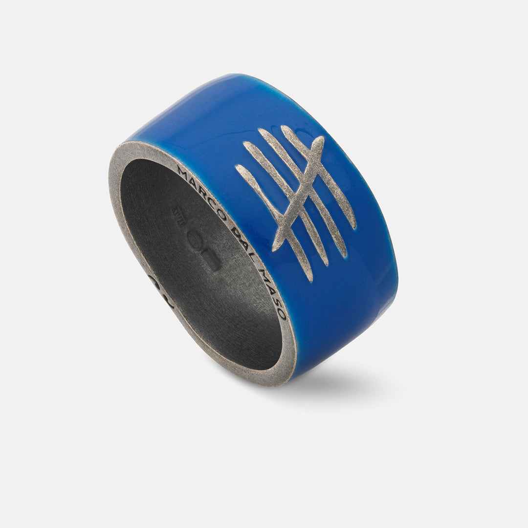 Anello TRIUMPH in argento ossidato con smalto blu
