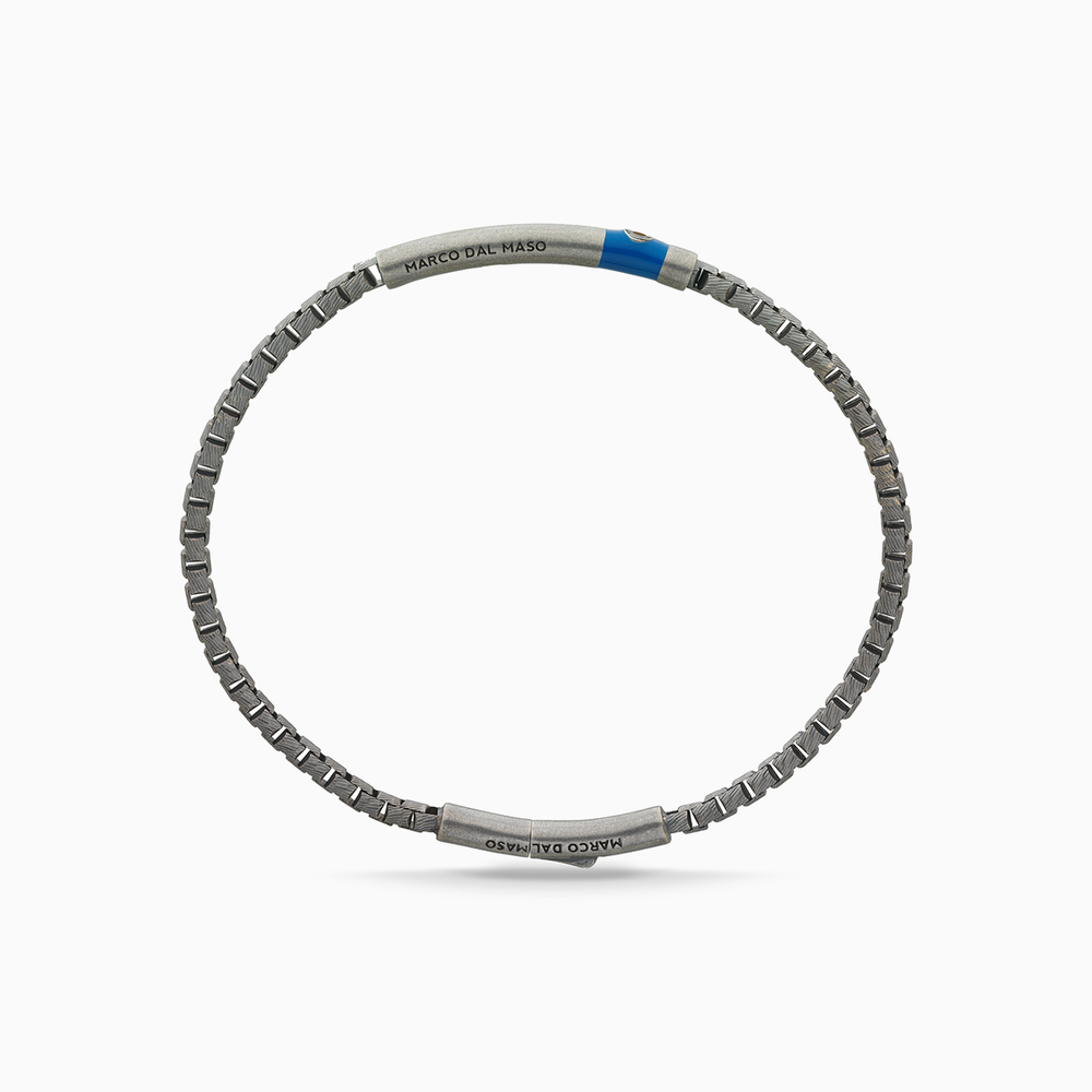 Bracciale Ulisse intagliato tubolare ossidato con diamante nero e smalto blu