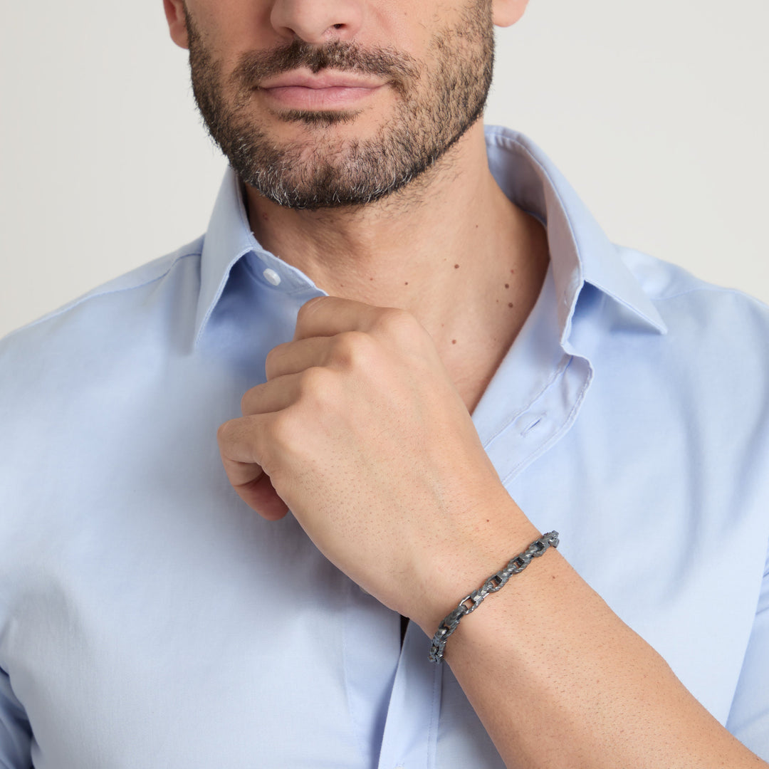 ULYSSES HAMMERED BRACELET