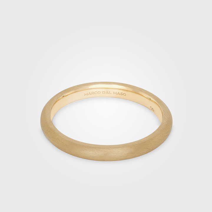 CONTINUUM 18K Yellow Gold Sleek Band