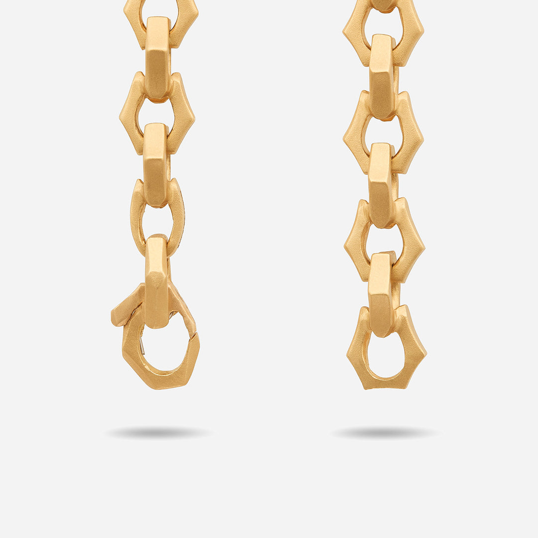 ULYSSES Faceted Chain Bracelet in 18K Yellow Gold Matte Chain Modern Elegant Design-Straight View