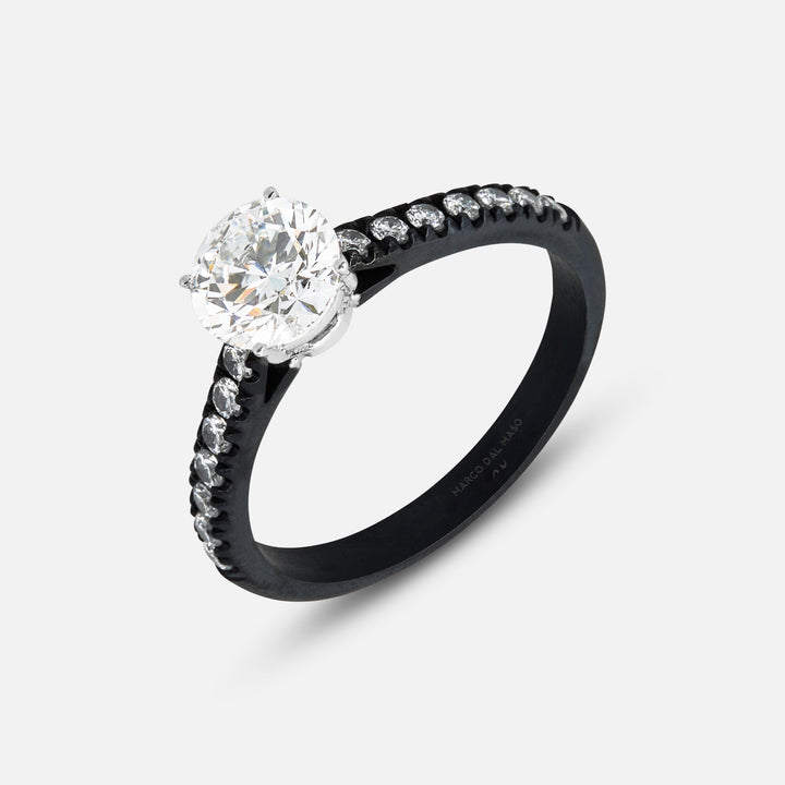 Eclipse Luna Ring in white diamond