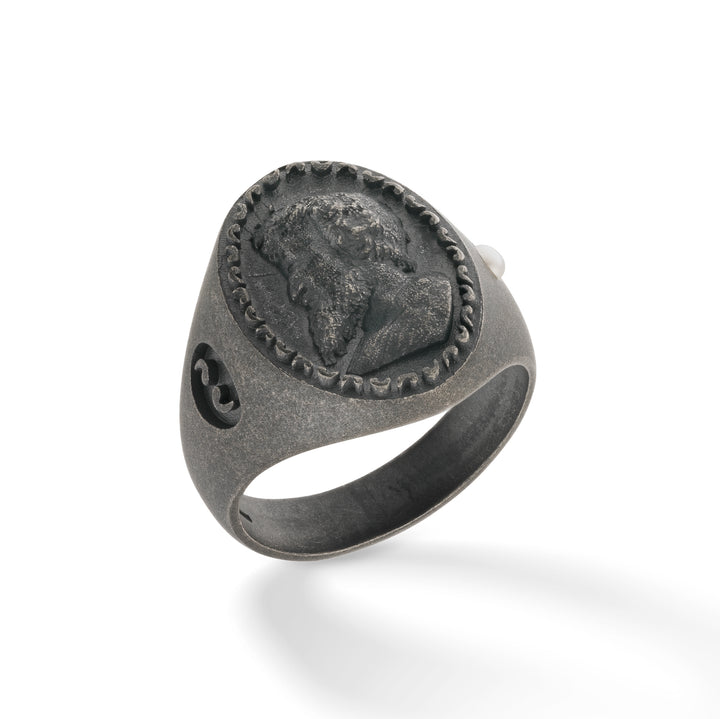 MONETA Valerio Belli Oxidized Silver Sovereign Ring