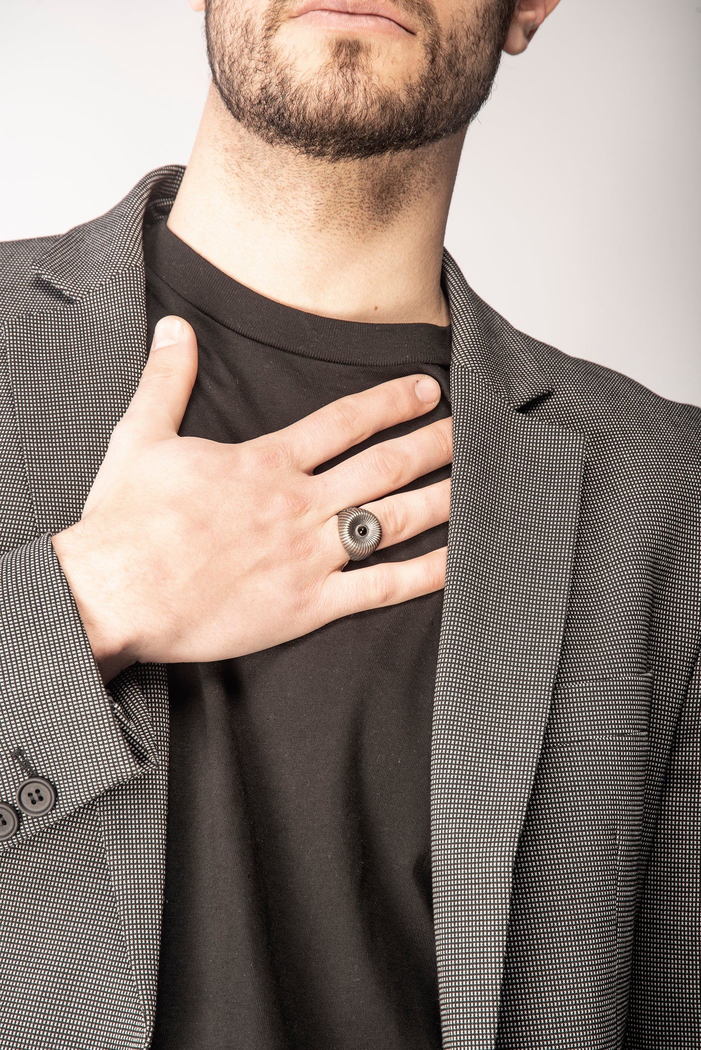 Calyx Radiant Ring with Centre Gemstone
