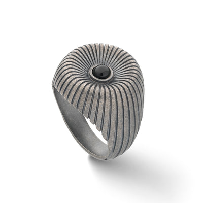Calyx Radiant Ring with Centre Gemstone