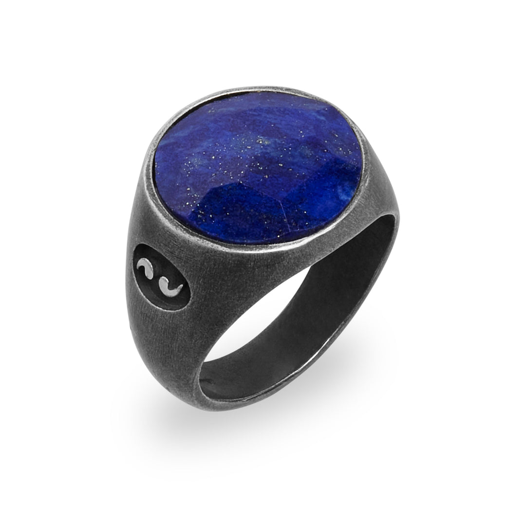 MONETA Oxidized Silver Sovereign Ring with Lapis Lazuli